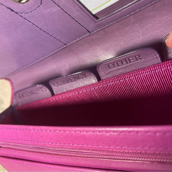 Abas Travel pink leather wallet/organizer and passport cover - Picture 9 of 16